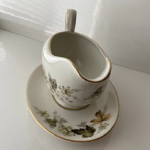 Royal Doulton Vintage Gravy Boat and Stand - Larchmont *As Is* - Picture 7 of 8